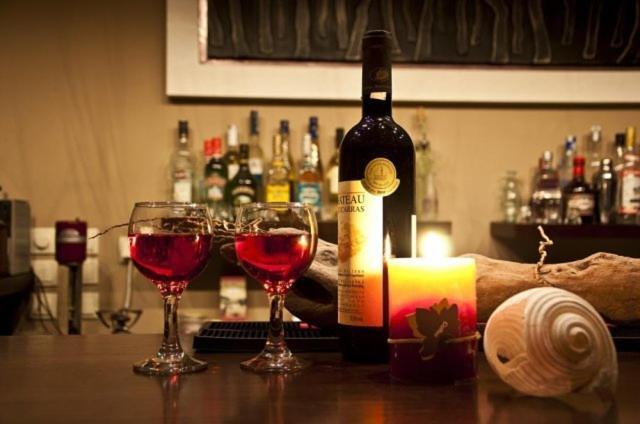 阿里雅公寓式酒店 托罗尼 外观 照片